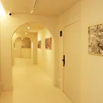 A Gallery Hotel