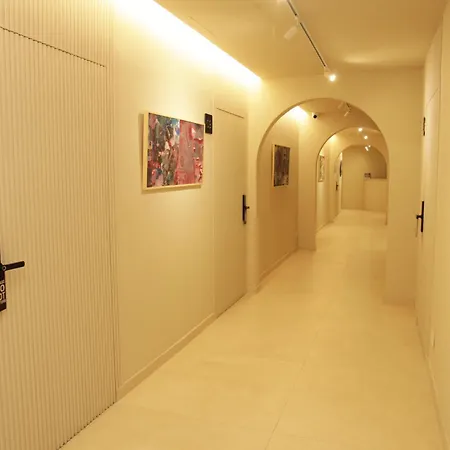 A Gallery * שקודר