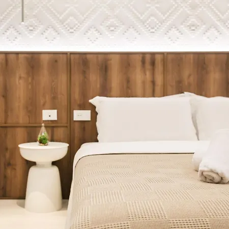 A Gallery Hotel